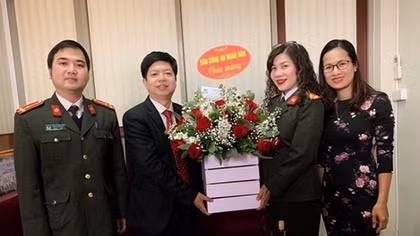 Public Security Newspaper visits hospitals on the Vietnamese Doctors’ Day