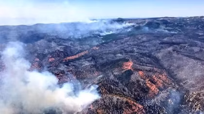 Utah wildfire levels 13 homes, forces evacuation of 1,500 people