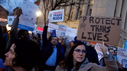 Trump rescinds transgender bathroom rules from Obama era