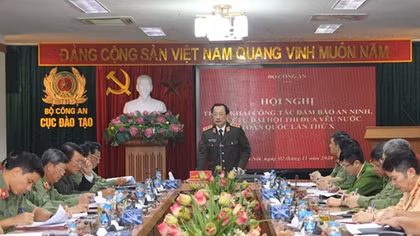 Deputy Minister Nguyen Van Thanh checks security plan for national patriotic emulation congress