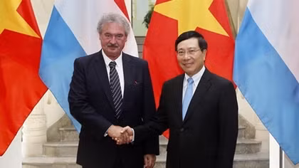 Vietnamese, Luxembourg FMs review bilateral ties during talks