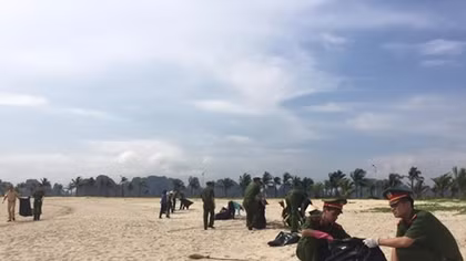 Quang Ninh Police join hands in protecting marine environment