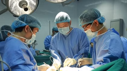 Vietnam performs first transplant of lungs from brain-dead donor