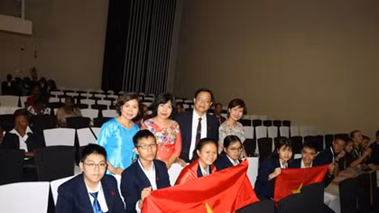 Vietnamese students win 4 gold medals at 2018 IJSO