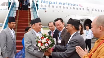 Nepali Prime Minister begins official visit to Vietnam