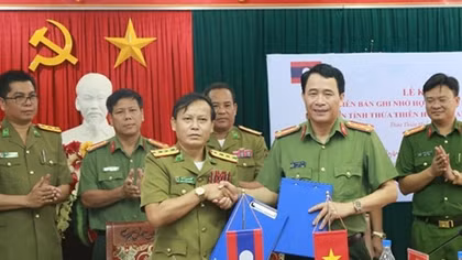 Thua Thien – Hue Police promotes ties with Lao counterpart