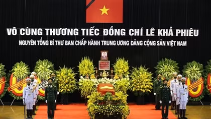 Memorial, burial services held for former Party General Secretary Le Kha Phieu