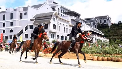 Horse racing in northwest resumed after decades