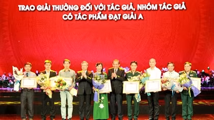 164 works win art, literary and press contest on following Ho Chi Minh’s example 