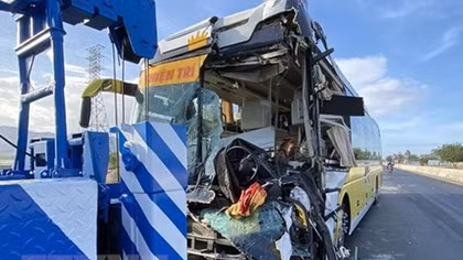 Road accidents kill 14 on first day of holidays