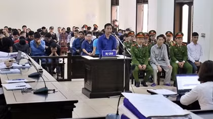 Appeal trial on trillion-VND online gambling case opens in Phu Tho