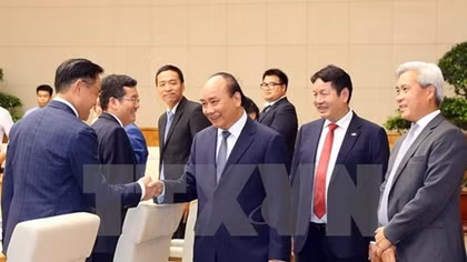 PM holds meeting with outstanding business leaders from Board IV, YPO