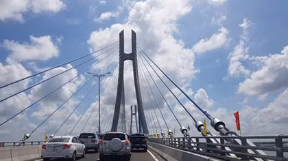 Vam Cong Bridge open to traffic