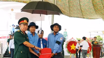 Kien Giang holds ceremony to rebury found remains of martyrs 