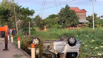 Six Vietnamese killed in traffic accident in Cambodia