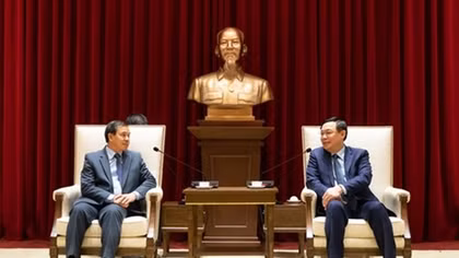 Hanoi leader pledges to boost ties with Laos