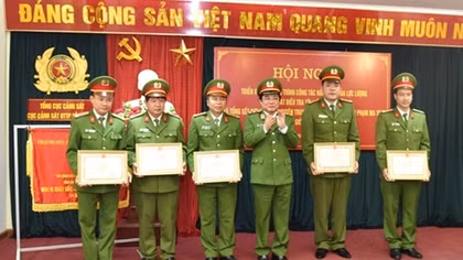 Over 3,000 drug cases stamped out in areas along Vietnam-China border 
