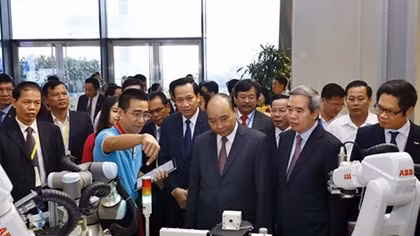 PM stresses businesses’ role in improving labourers’ skills