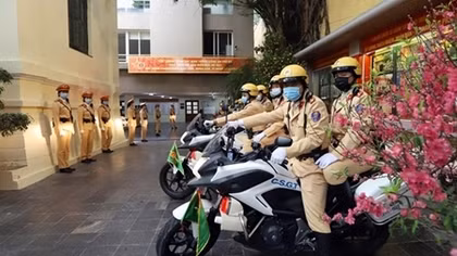 Hanoi police deploy forces to ensure traffic order in post-Tet time