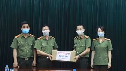 2,000 face shields presented to Immigration Department 
