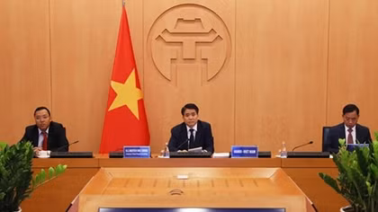 Hanoi shares COVID-19 response experience with world cities