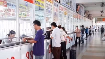 Transport firms add routes before Tet