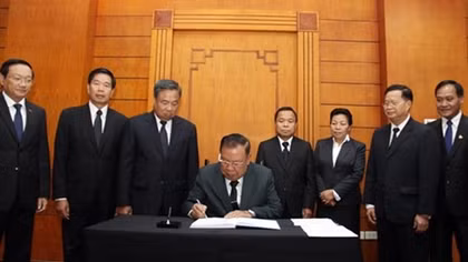 Vietnamese embassies open funeral books for former Party chief