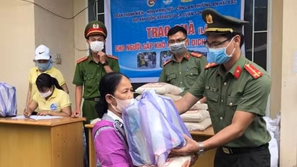 Da Nang supports 90,000 people facing difficulties due to COVID-19