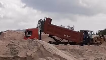 Binh Thuan cracks down on illegal sand mining