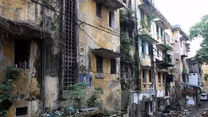 Hanoi to rebuild old apartments