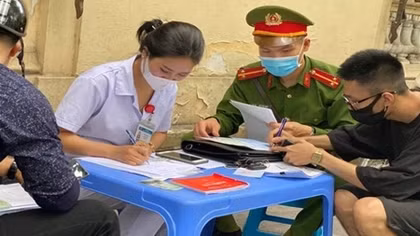 More than 100 people fined for not wearing face masks in Ha Noi