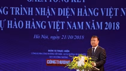 Gala reviews Proud of Vietnamese Goods programme