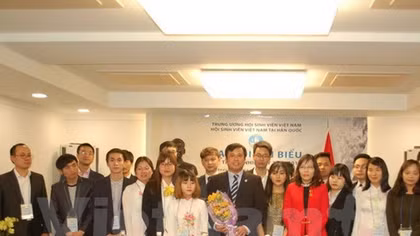 Vietnamese students in RoK hold sixth congress