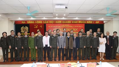 Public security news agencies takes lead in political ideological and theoretical front 