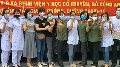 Public security medical workers volunteer to work at field hospital No. 2 in Bac Giang 