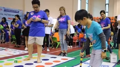 Autistic children communicate through art