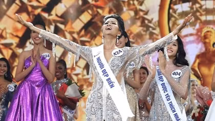Ethnic model named Miss Universe Vietnam 2017