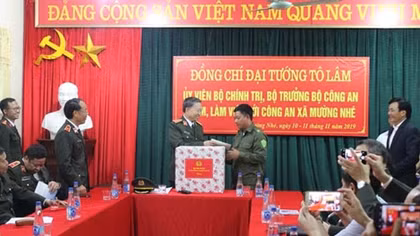 Minister To Lam visits Dien Bien province