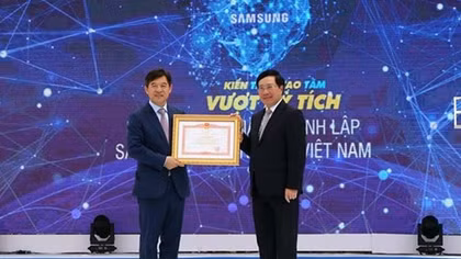 Samsung Electronics Vietnam’s 10th anniversary marked
