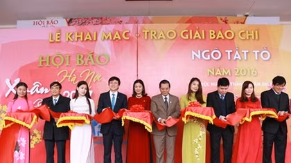Spring Newspaper Festival opens in Hanoi