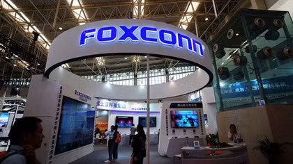 Apple supplier Foxconn seeks to cut costs in 2019: Bloomberg