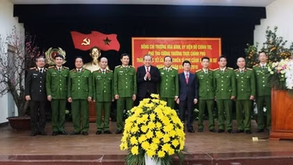 Permanent Deputy PM pay pre-Tet visits to Police Departments