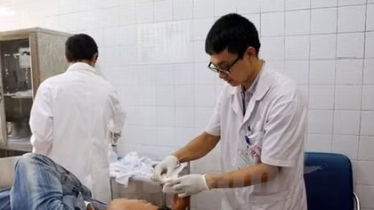 More young doctors volunteer to work in disadvantaged areas