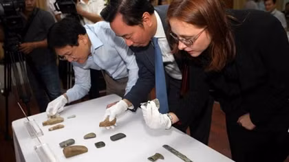 18 antiques returned to Vietnam