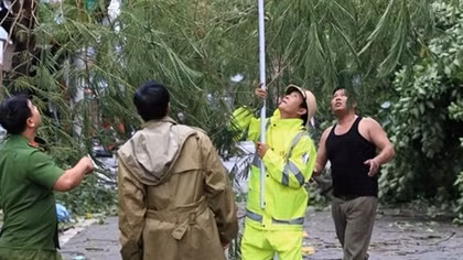 Public Security forces active in supporting people to overcome storm’s aftermath 