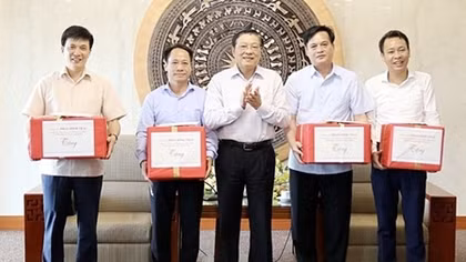 Phu Tho asked to share experience in anti-corruption