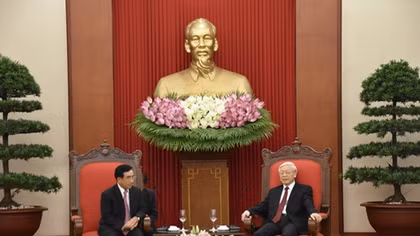 Vietnam’s Party Chief receives high-ranking delegation of Laos