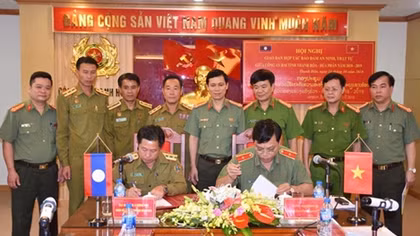 Thanh Hoa and Houaphanh Police Departments promote cooperation 