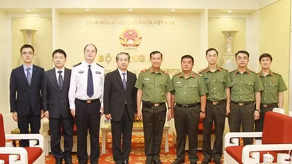 Vietnam, China to strengthen cooperation in fight against crimes