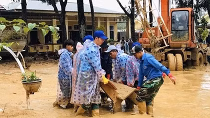PM asks for drastic measures to deal with consequences of disasters, resume production